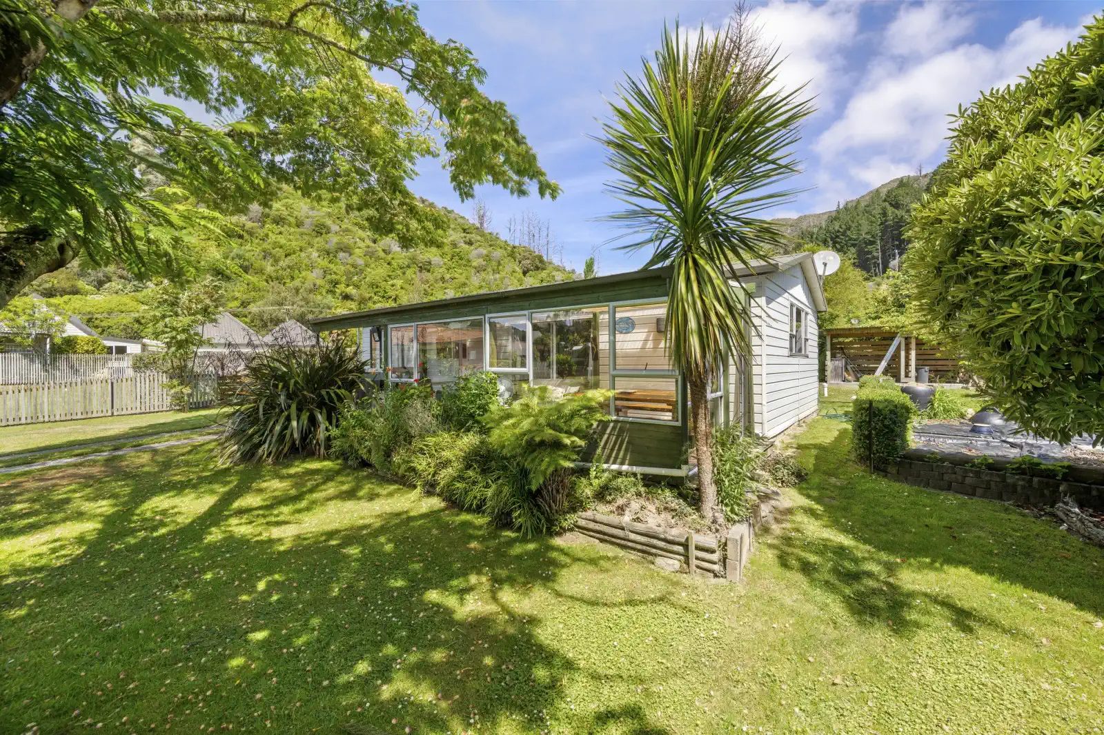 19 Phillips Road Ngākuta Bay
